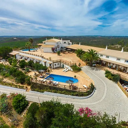 Monte Da Bravura בית כפרי *